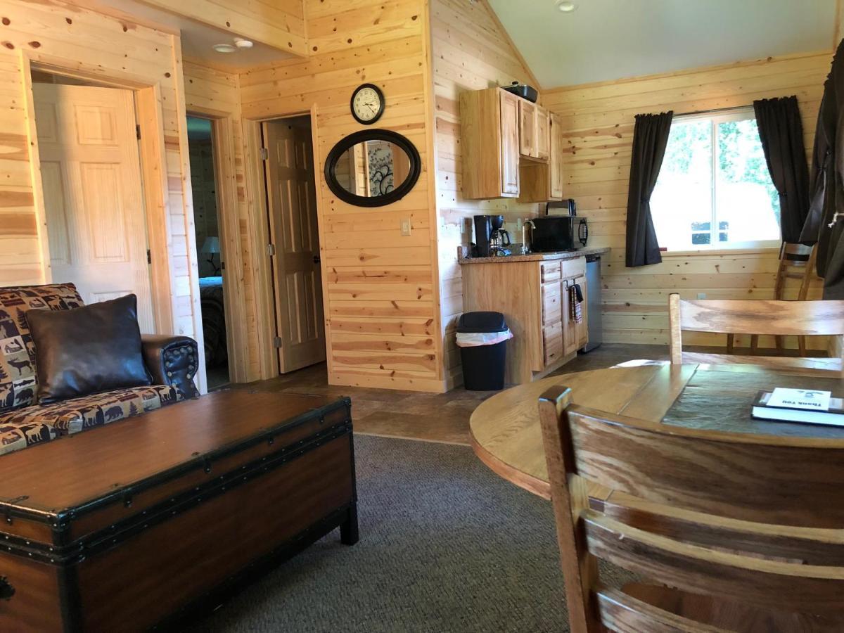 Susitna River Lodging, Backwoods Cabins Talkeetna Bagian luar foto